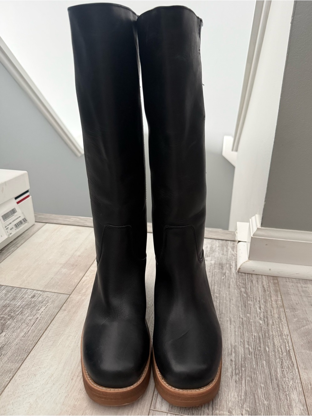 DINGO
VAGABOND LEATHER BOOT Size 9.5 NWT
